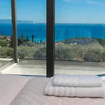 Villa Shades Of Blue *