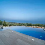 Villa Shades Of Blue *