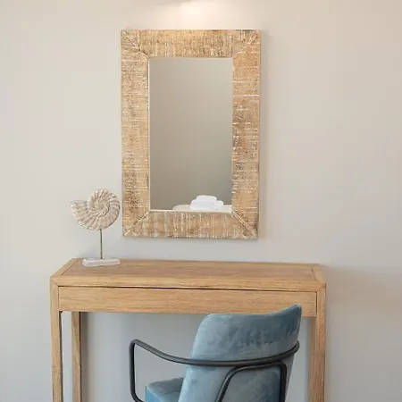 Shades Of Blue 빌라