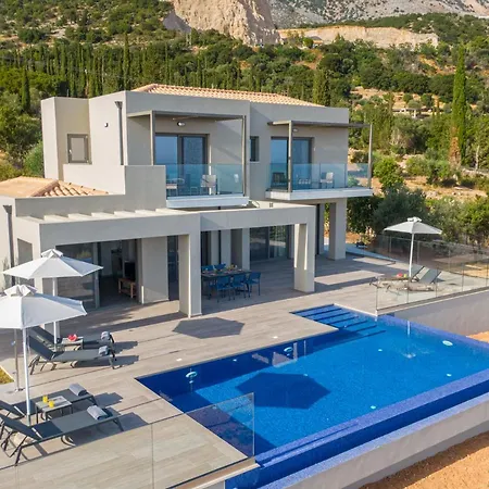 Shades Of Blue 트라페자키